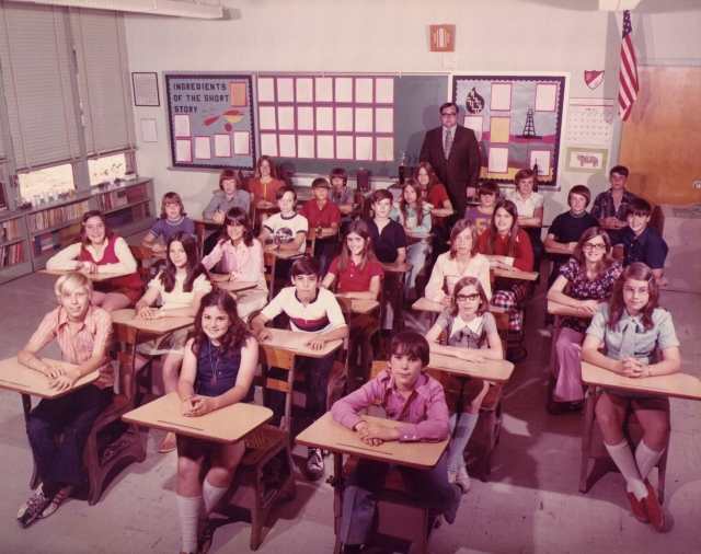 Broadmoor Elementary
Mr. Davis 6th Grade
Class 1972-1973