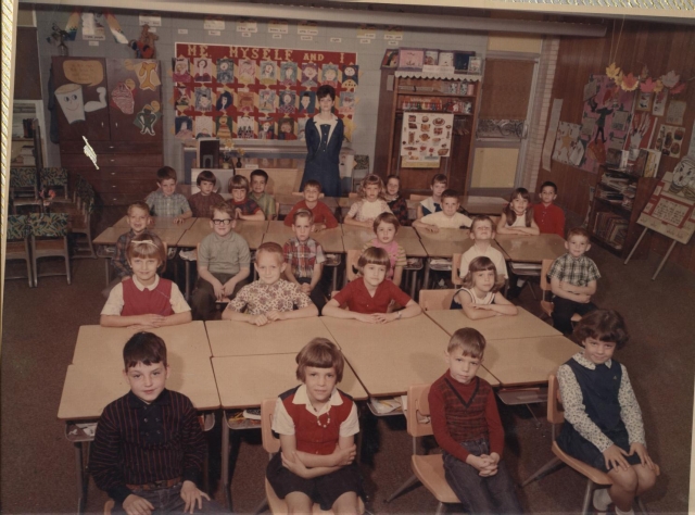 1st Grade Sherwood Elementary
1967-68 (?)
Not Sure of the Teachers Name
